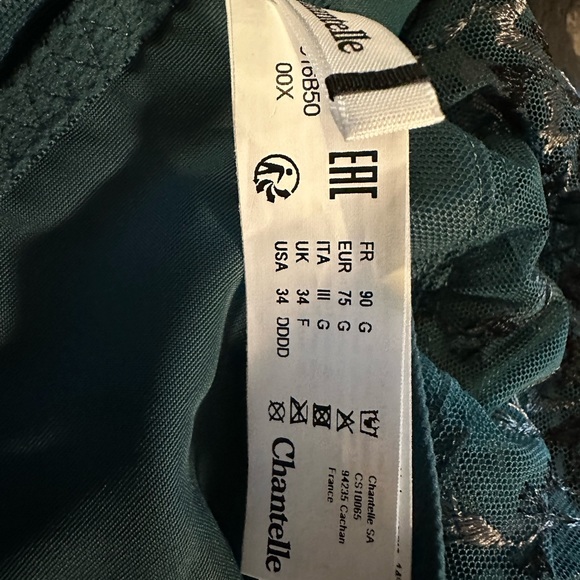 Chantelle Bra 34DDDD (34G) - Picture 2 of 2